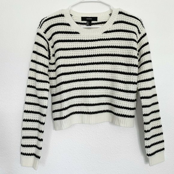 Forever 21 Sweaters - Forever 21 Black White Stripe Cropped Sweater